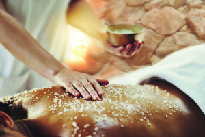 salzpeelingmassage_1088142137